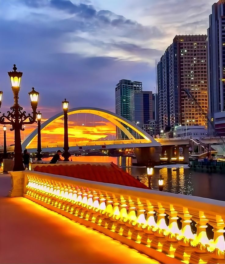 Pasig River Esplanade, Manila